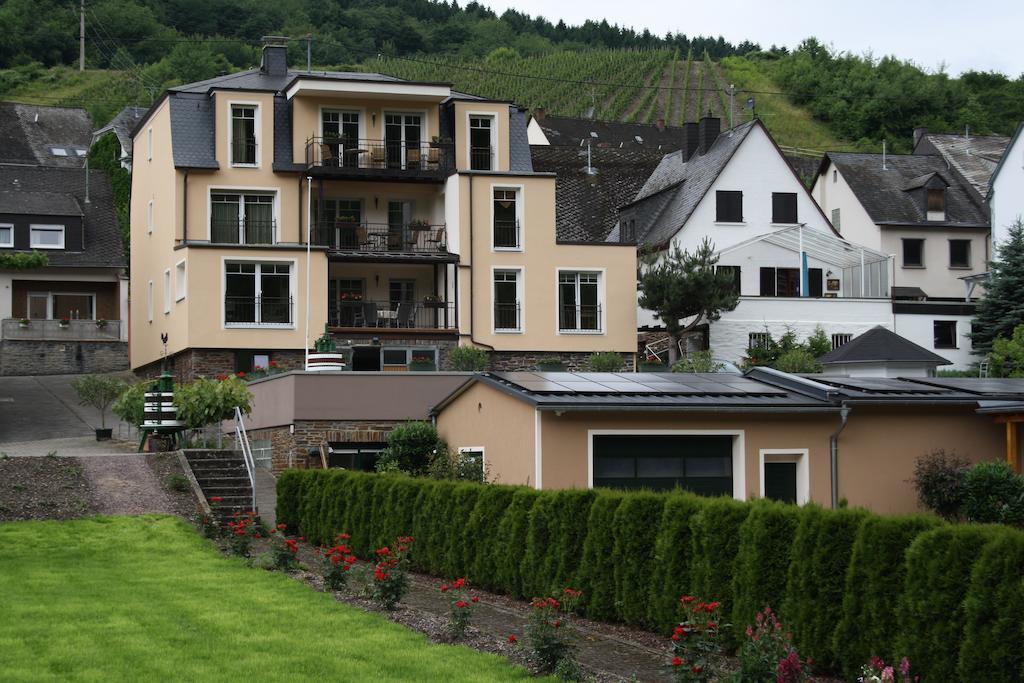 Weingut Goeres Hotel บรีเดล ภายนอก รูปภาพ