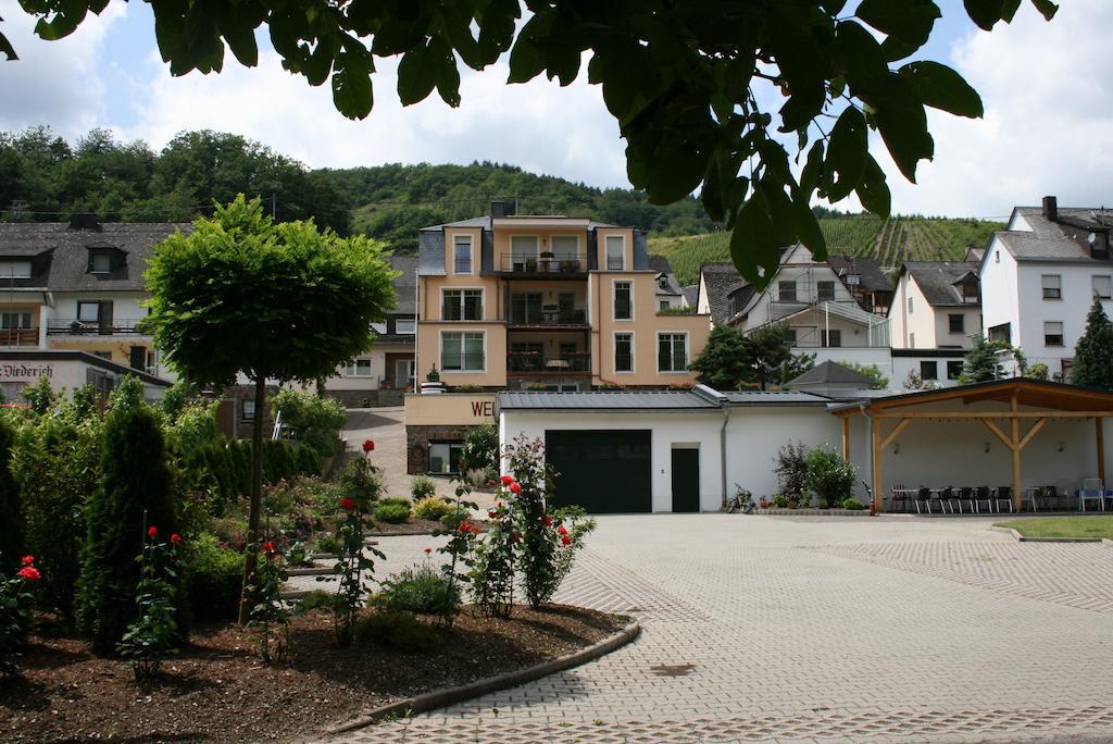 Weingut Goeres Hotel บรีเดล ภายนอก รูปภาพ