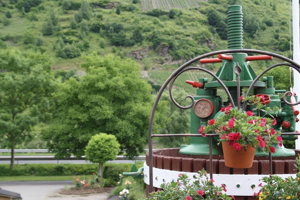 Weingut Goeres Hotel บรีเดล ภายนอก รูปภาพ