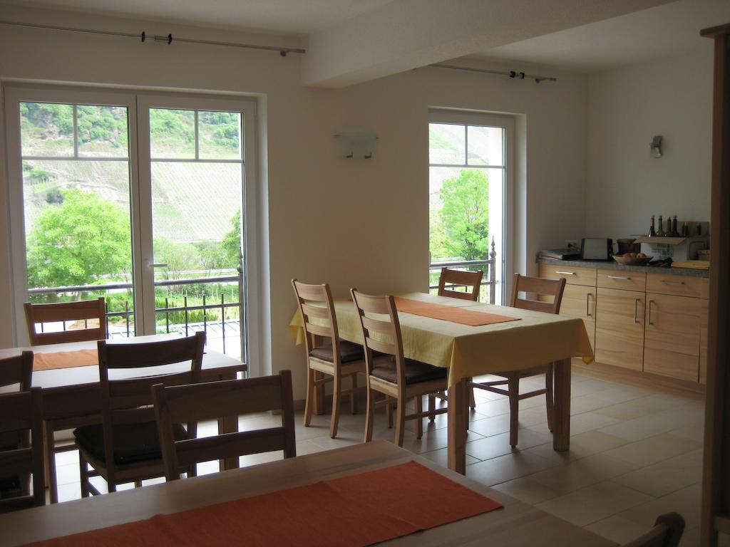 Weingut Goeres Hotel บรีเดล ภายนอก รูปภาพ